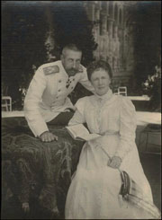 Фотография Великого князя Константина Константиновича Романова с женой Елизаветой Маврикиевной, 1900-е гг.