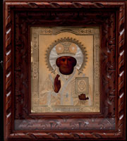 Икона «Святой Николай Мирликийский Чудотворец» в серебряном окладе и киоте