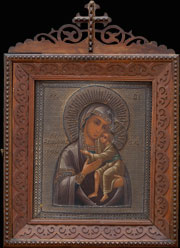 Икона «Богоматерь Федоровская» в киоте